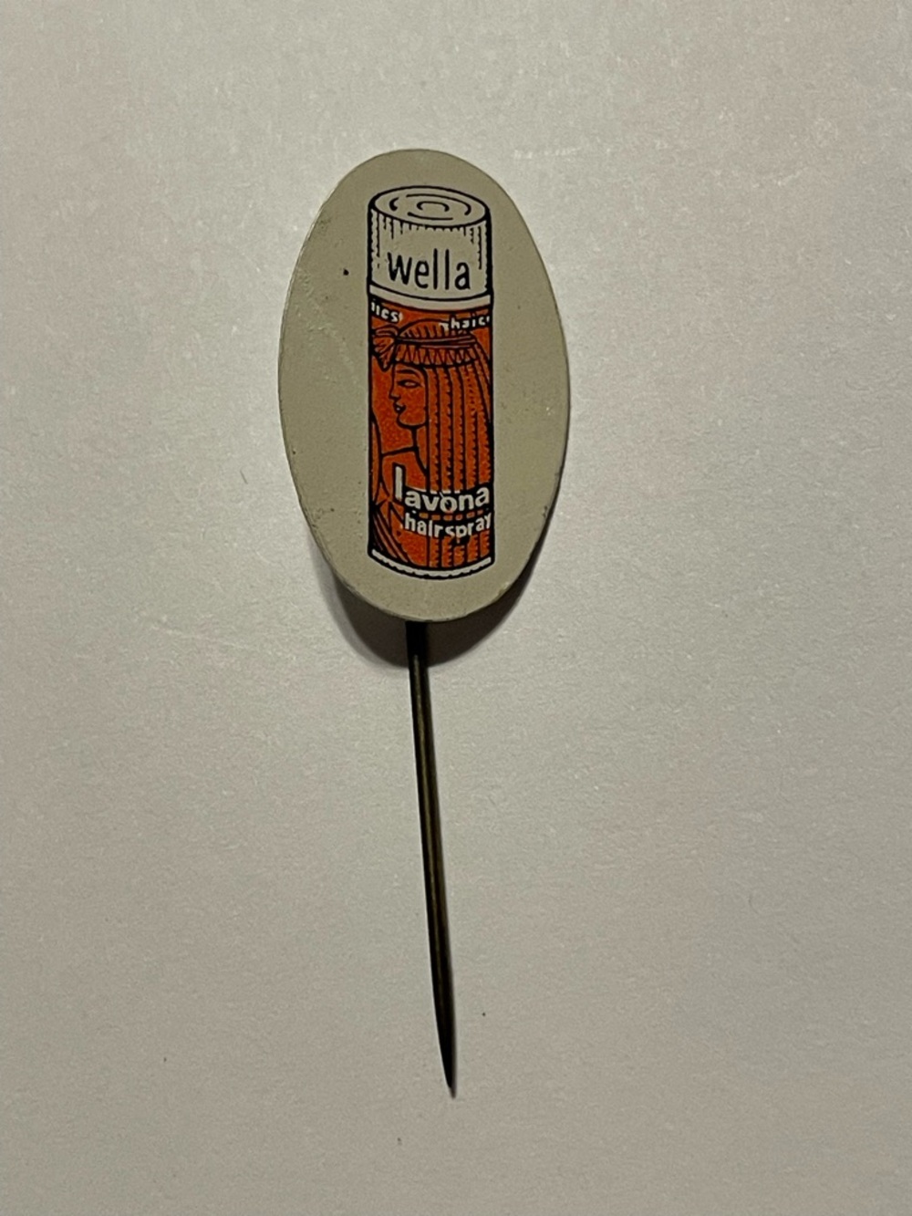 Vintage Wella Advertising Pin #9026 💋